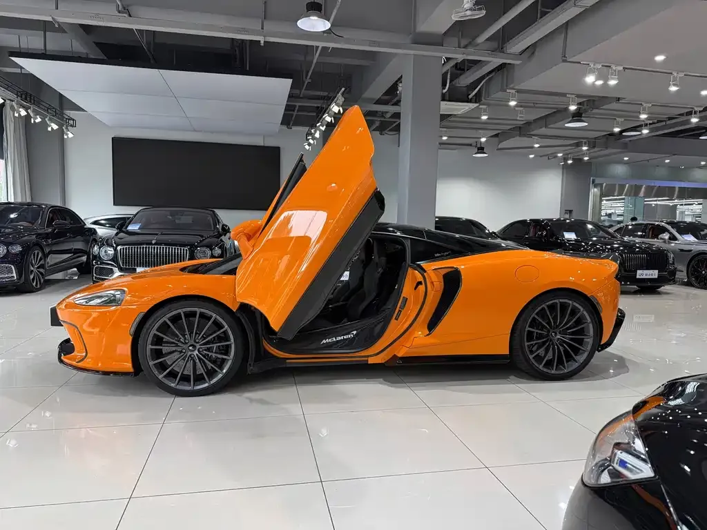 McLaren GT — фото 6