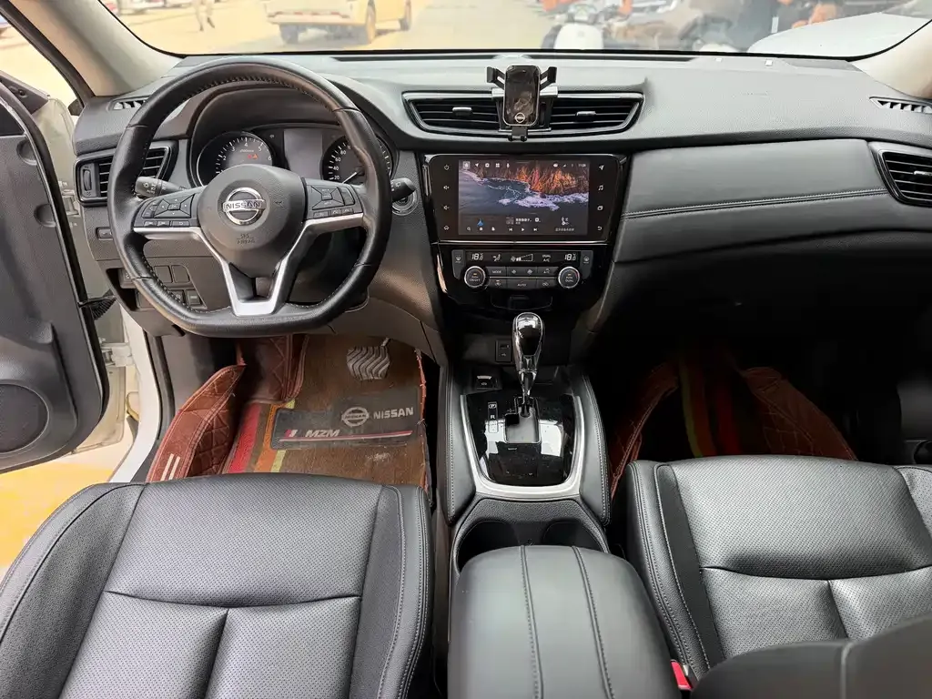 Nissan X-Trail — фото 10