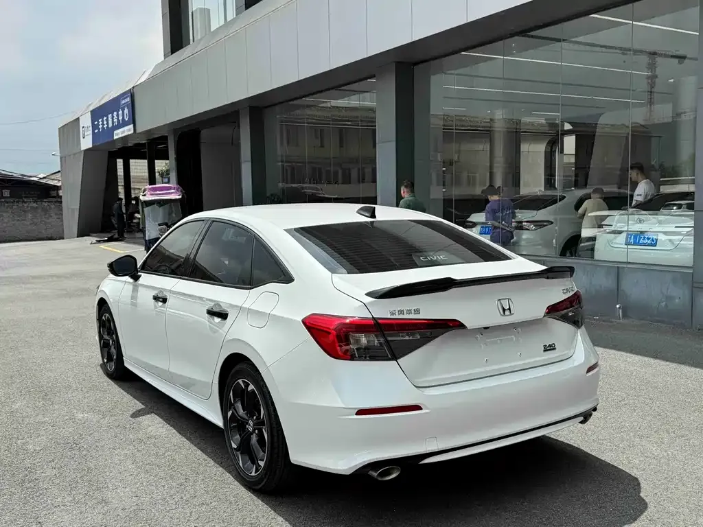 Honda Civic — фото 9