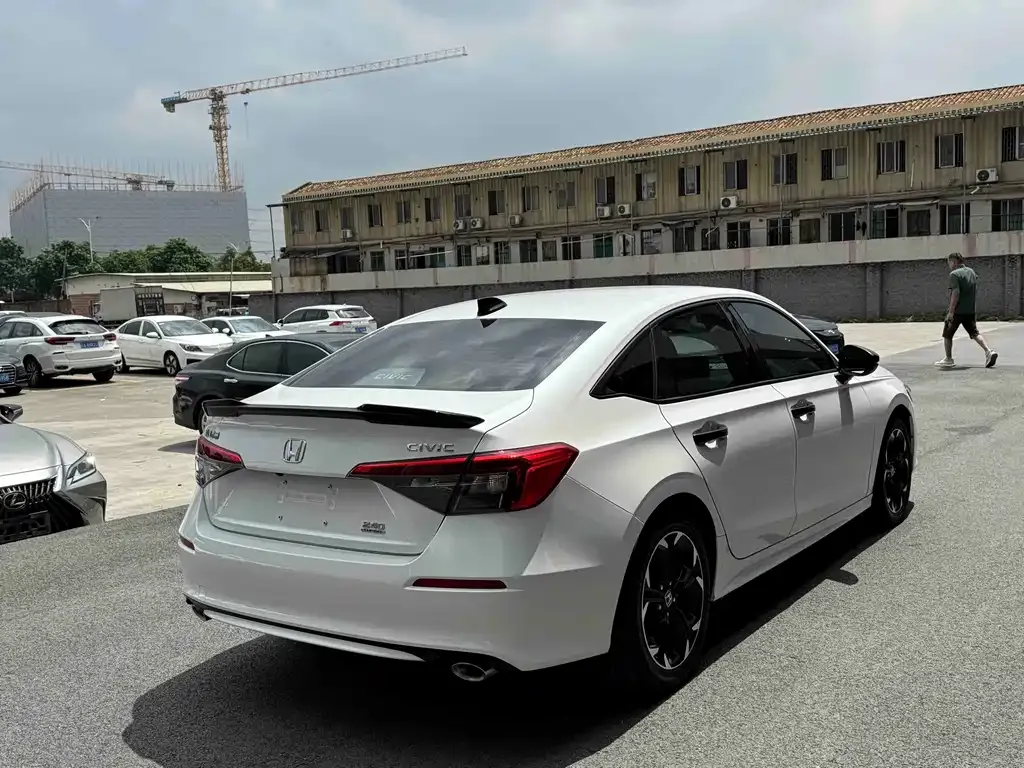 Honda Civic — фото 3