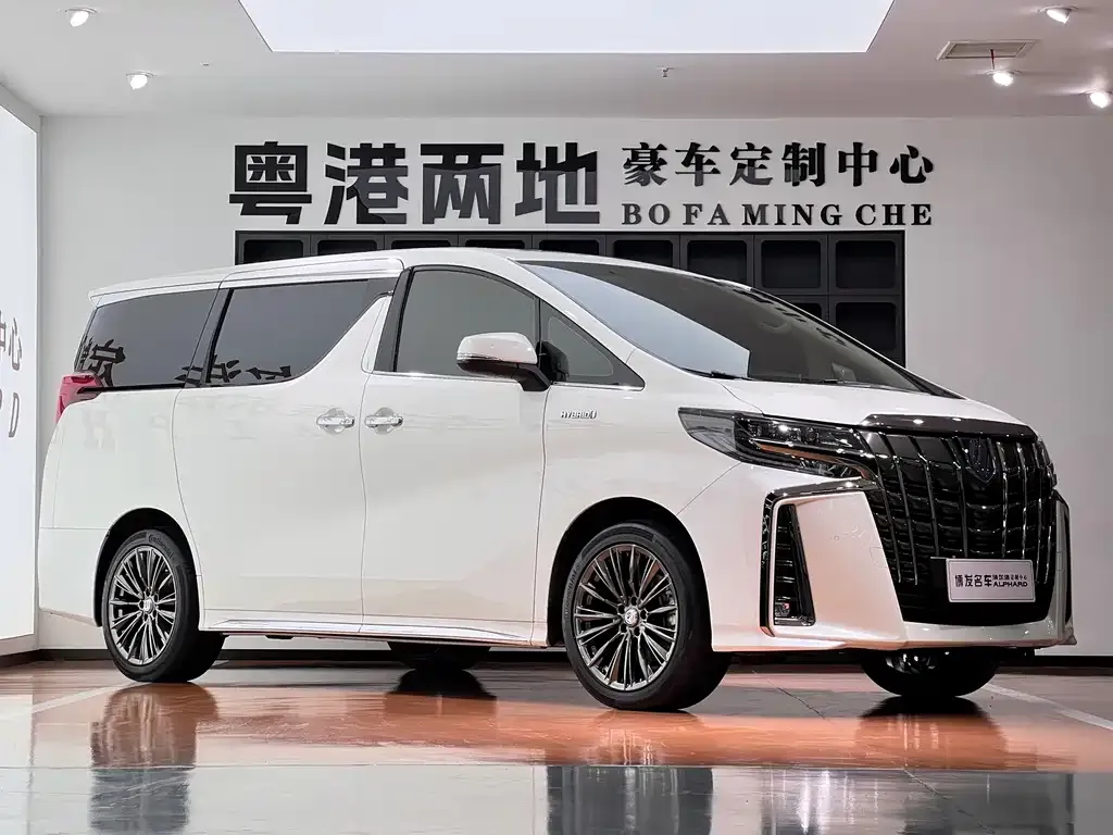 Toyota Alphard — фото 10