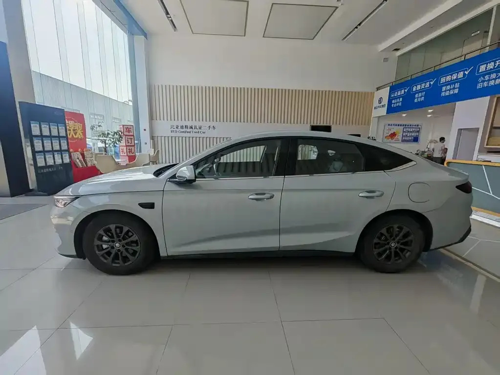 BYD Qin L — фото 8
