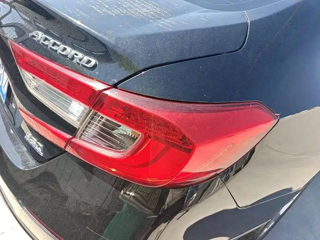 Honda Accord — фото 7