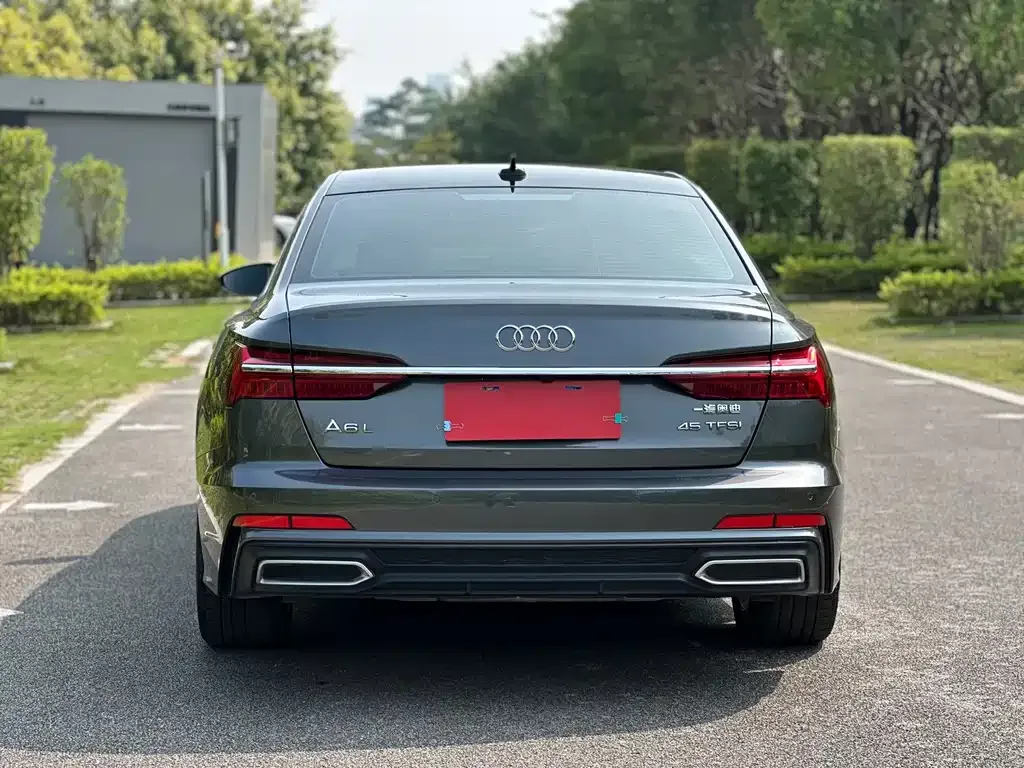 Audi A6L — фото 5
