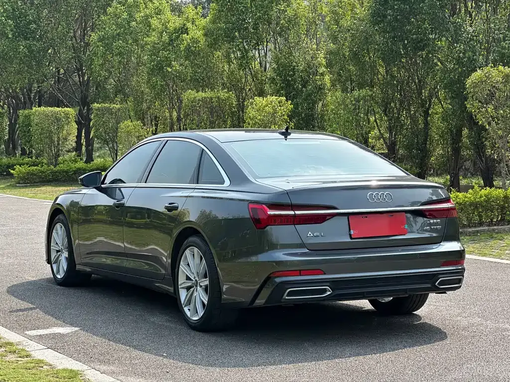 Audi A6L — фото 10