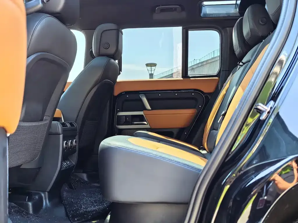 Land Rover Defender — фото 2