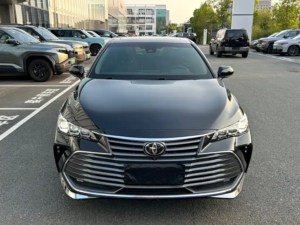Toyota Avalon — фото 9