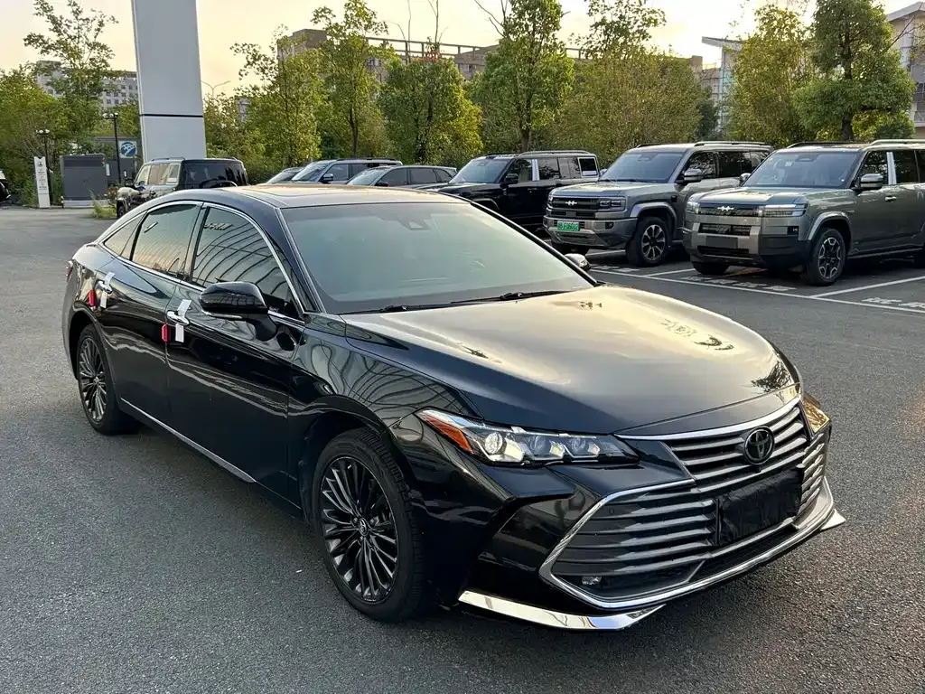 Toyota Avalon — фото 10