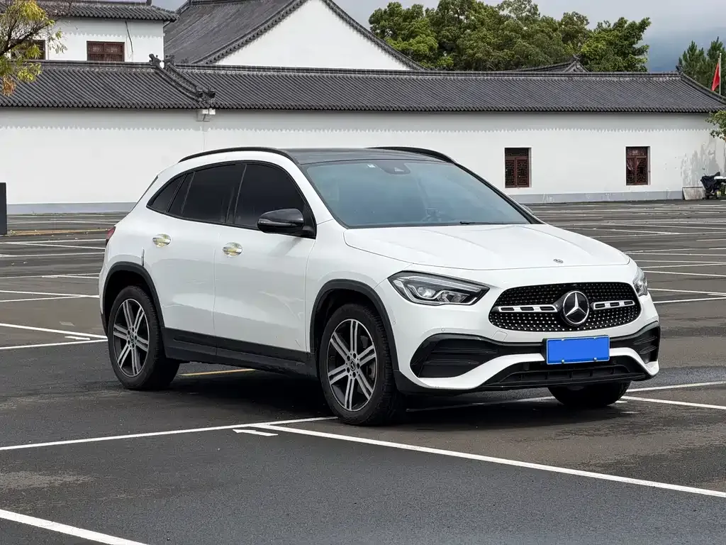 Mercedes-Benz GLA — фото 9