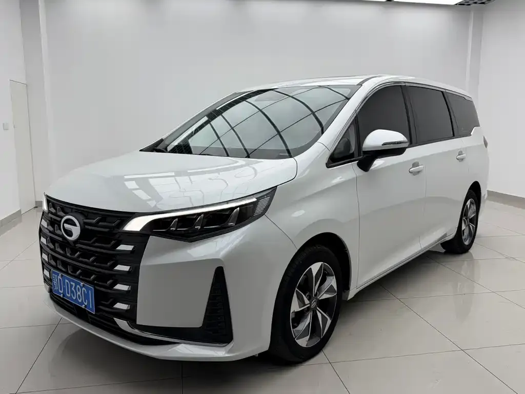 GAC Motor Trumpchi M6 — фото 1
