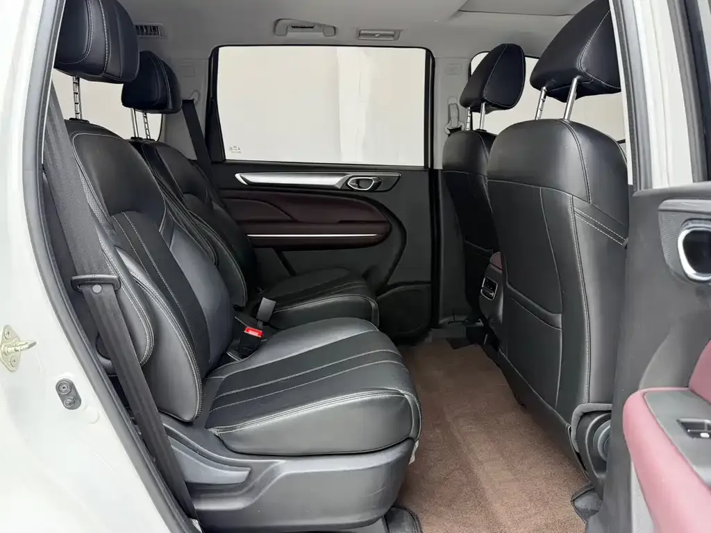 GAC Motor Trumpchi M6 — фото 10