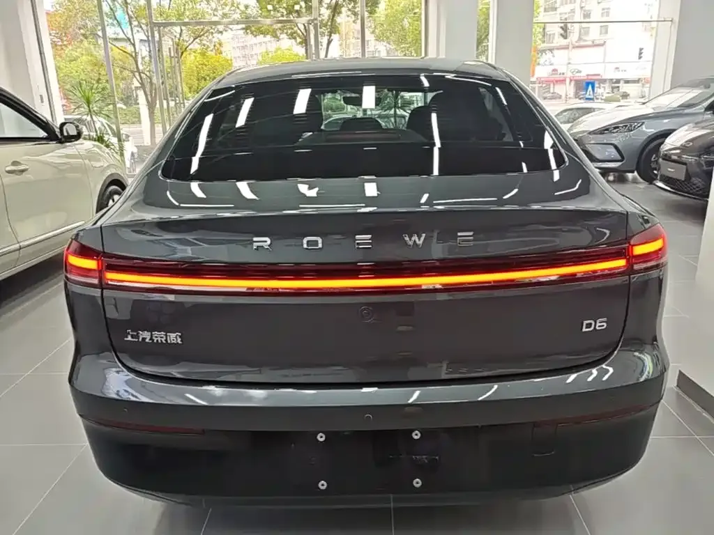 Roewe D6 — фото 10