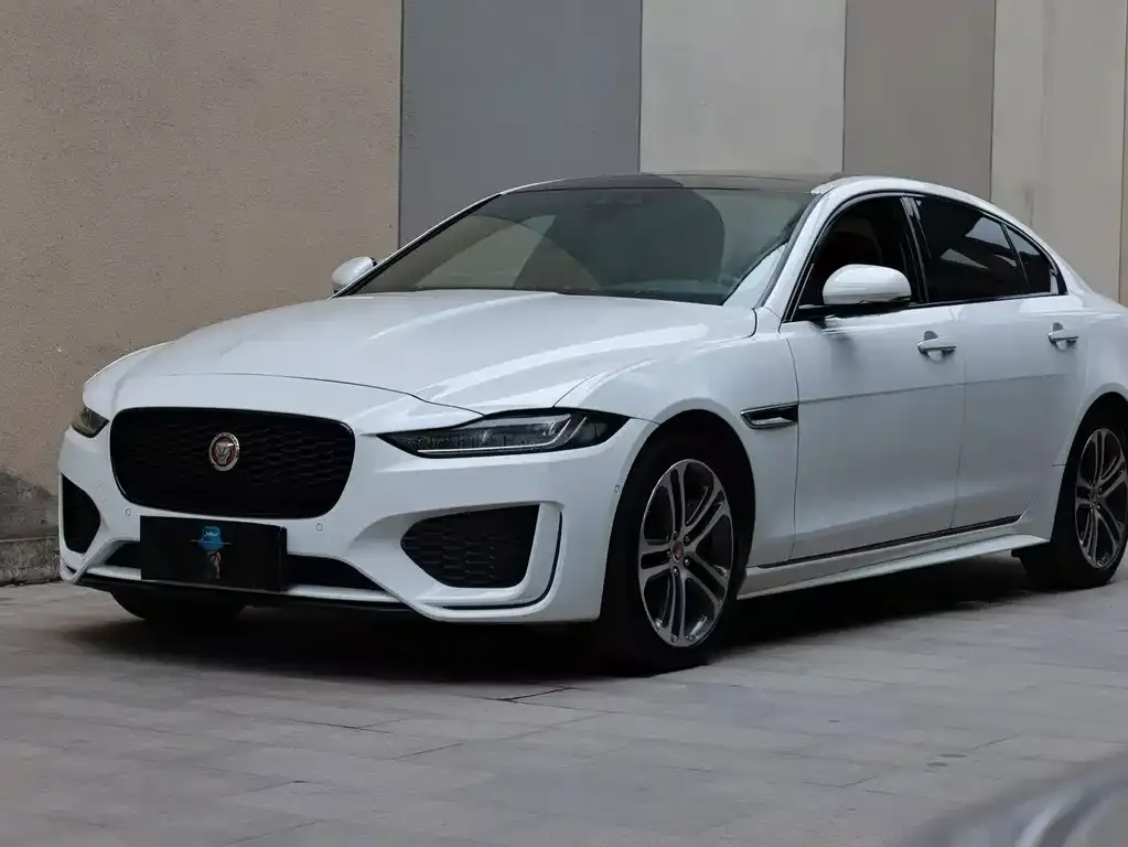 Jaguar XEL — фото 1