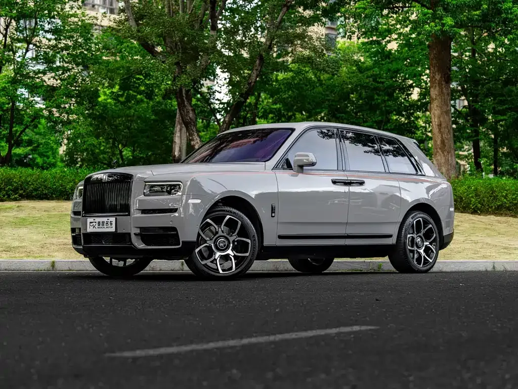 Rolls-Royce Cullinan — фото 1