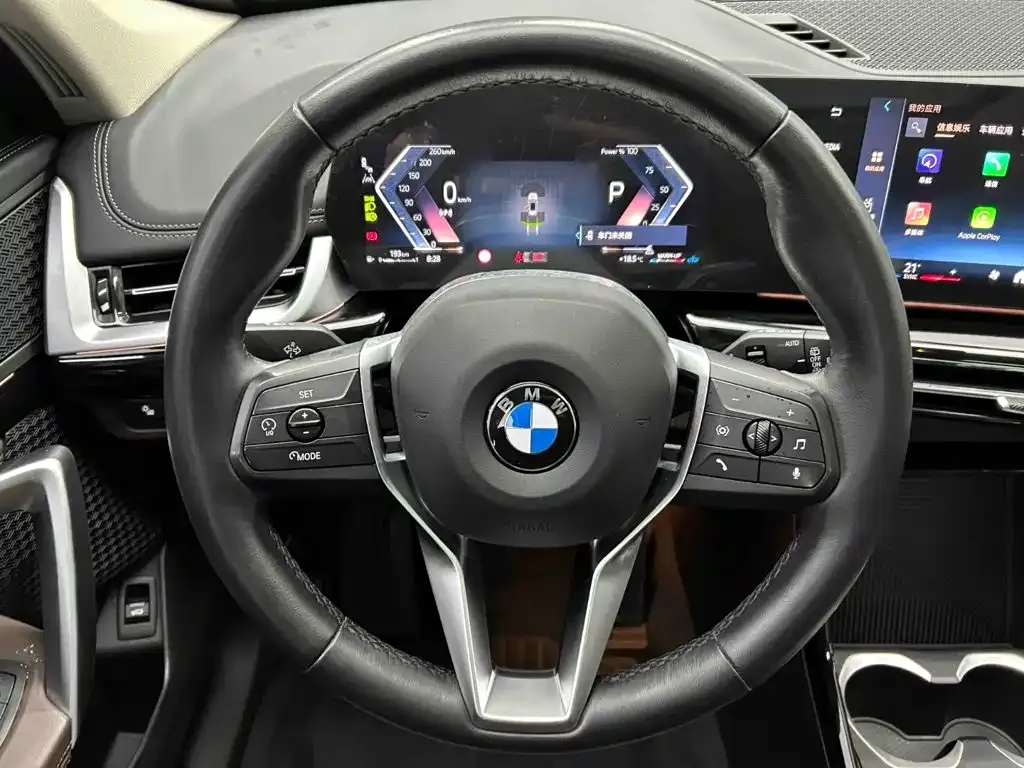 BMW X1 — фото 5
