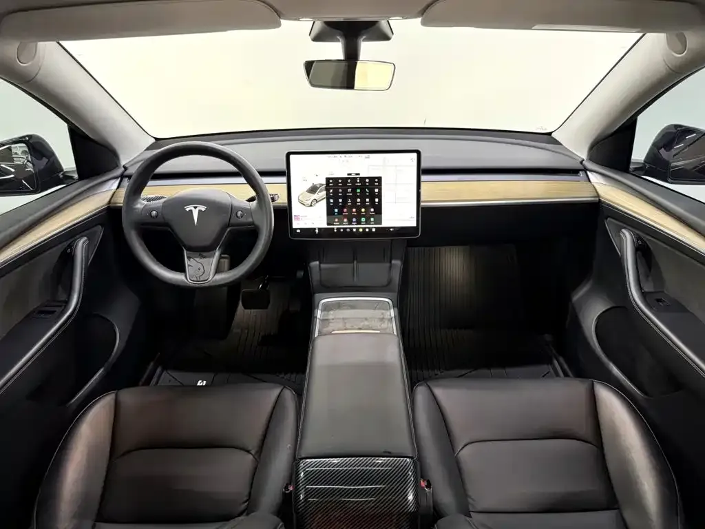 Tesla Model Y — фото 9