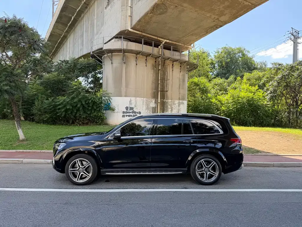 Mercedes-Benz GLS — фото 6