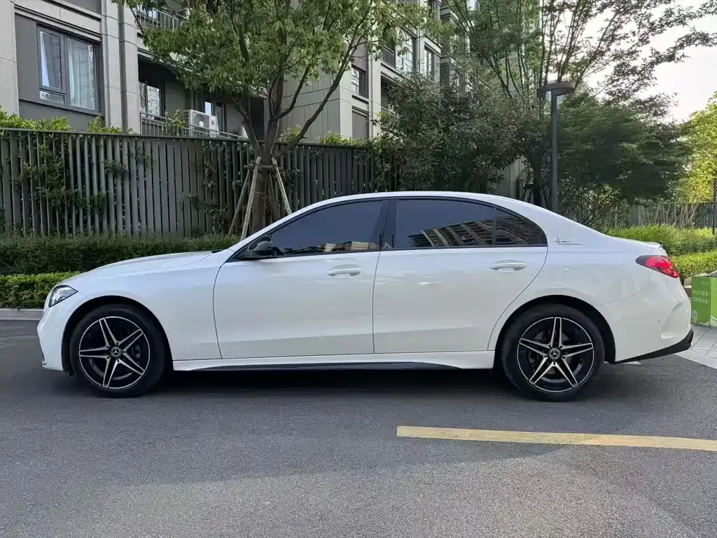 Mercedes-Benz C-Class — фото 10