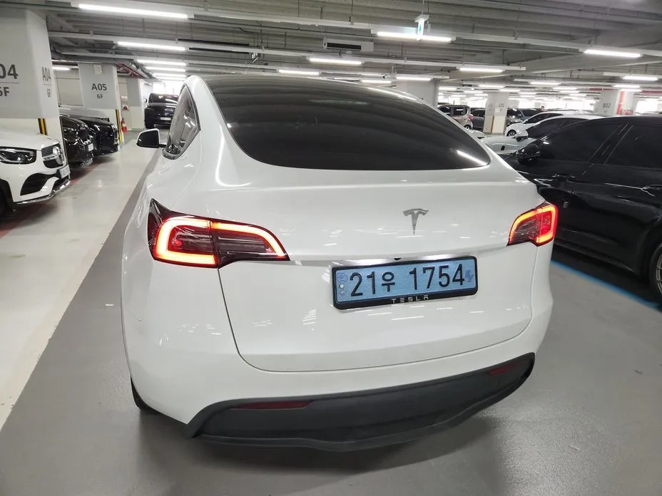 Tesla Model Y — фото 7