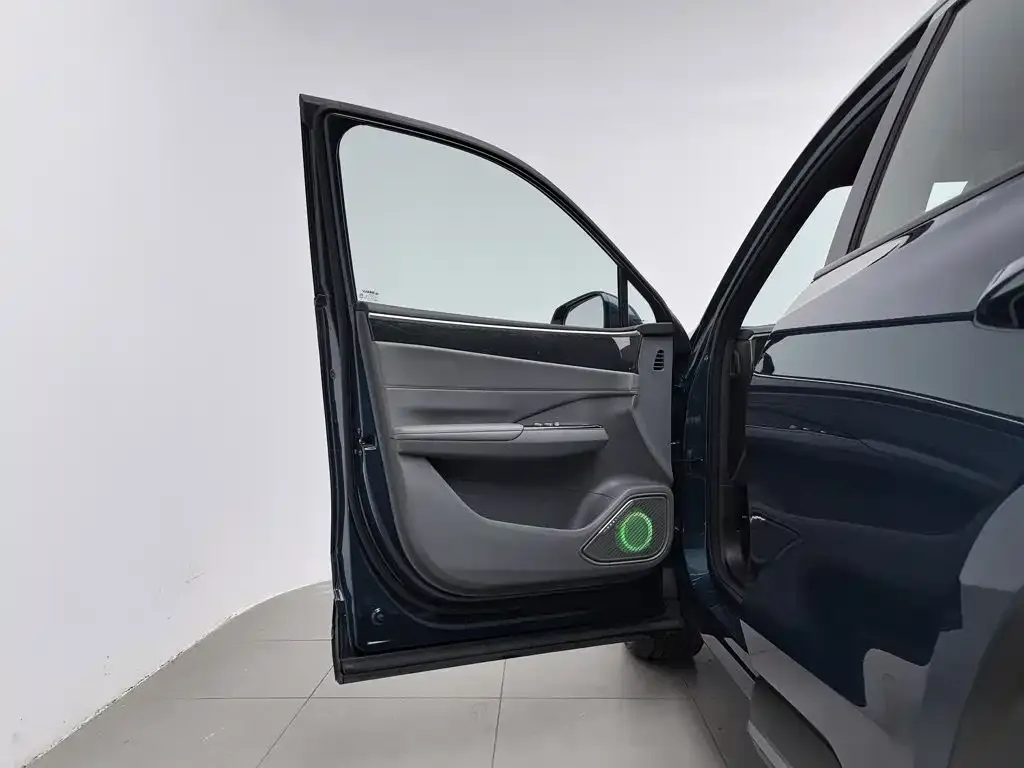 Geely Galaxy L7 — фото 4