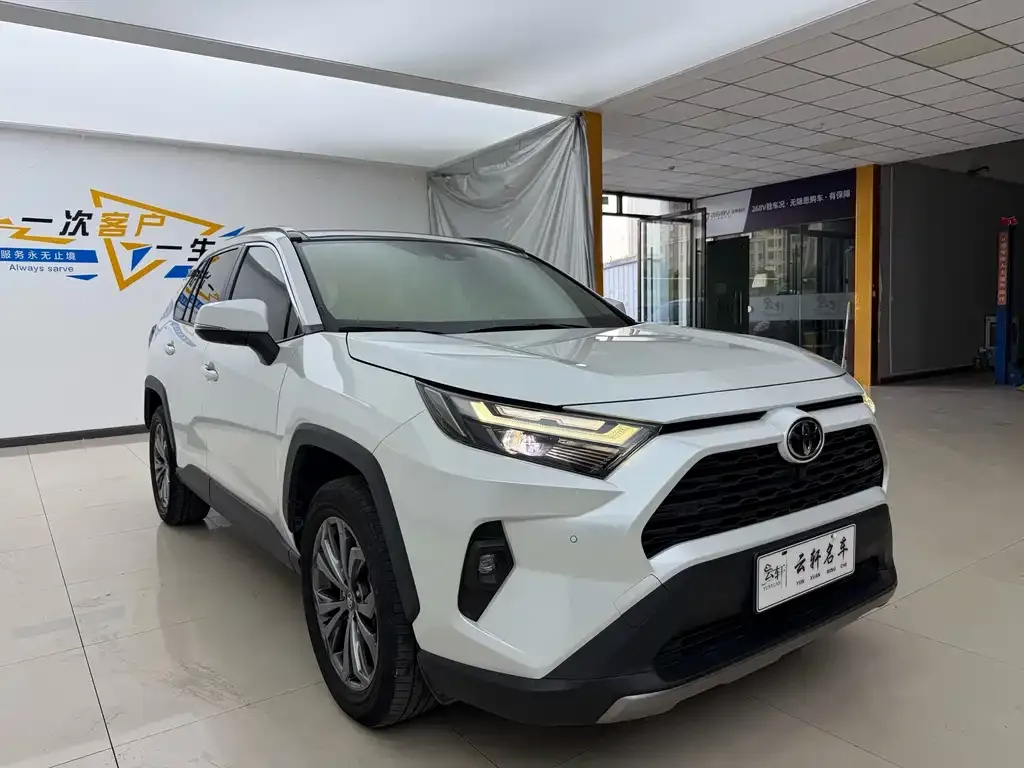 Toyota RAV4 — фото 2