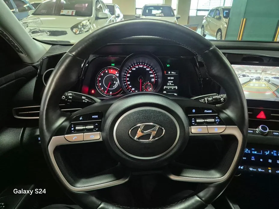 Hyundai AVANTE — фото 8