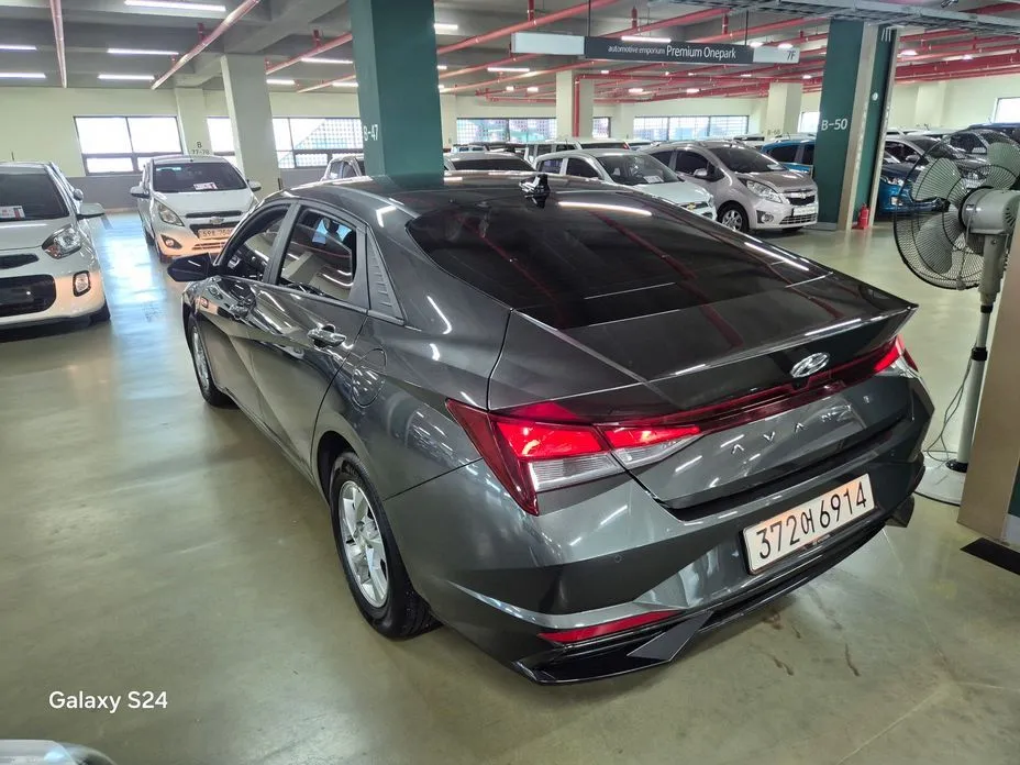 Hyundai AVANTE — фото 2