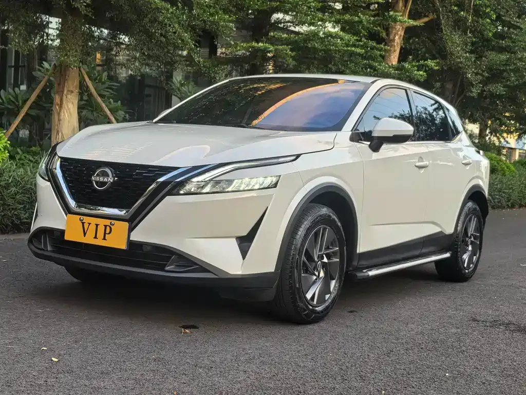 Nissan Qashqai — фото 1