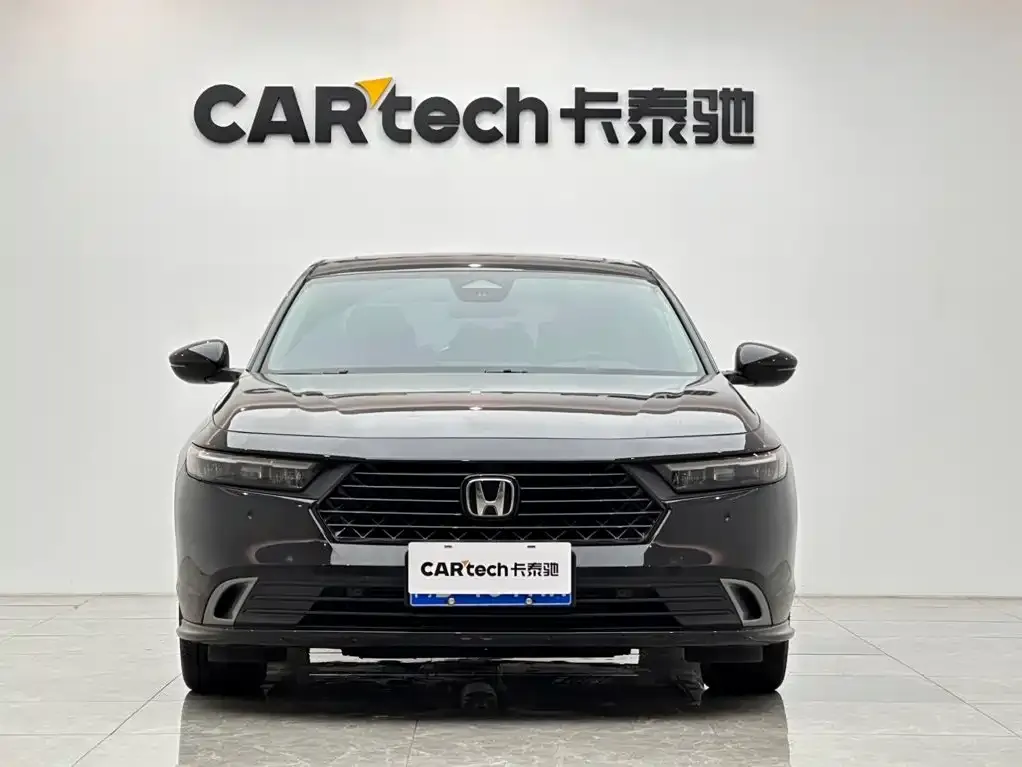 Honda Accord — фото 10