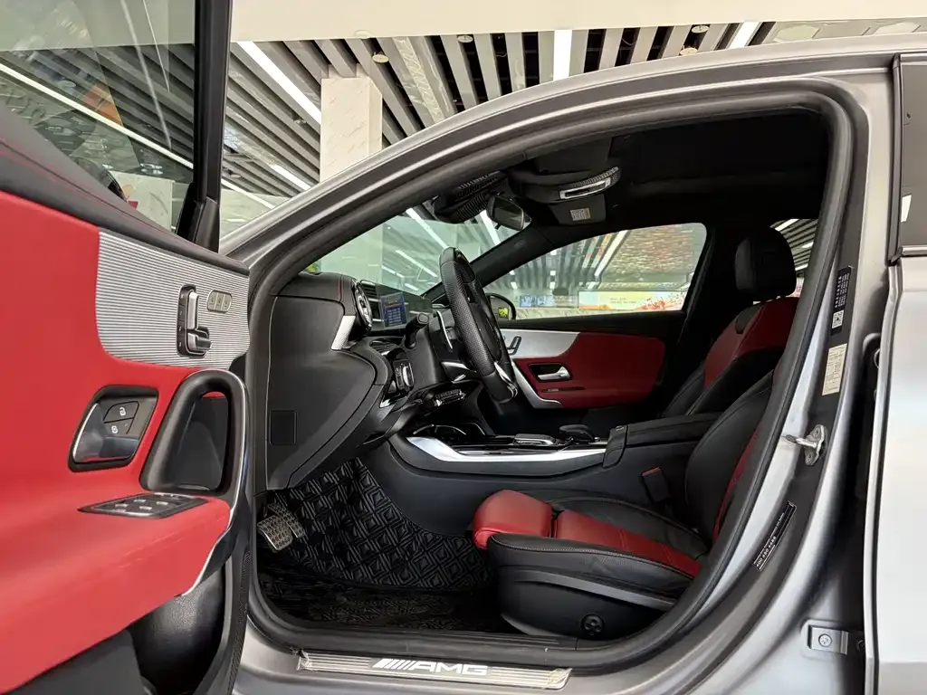 Mercedes-Benz A-Class AMG — фото 4
