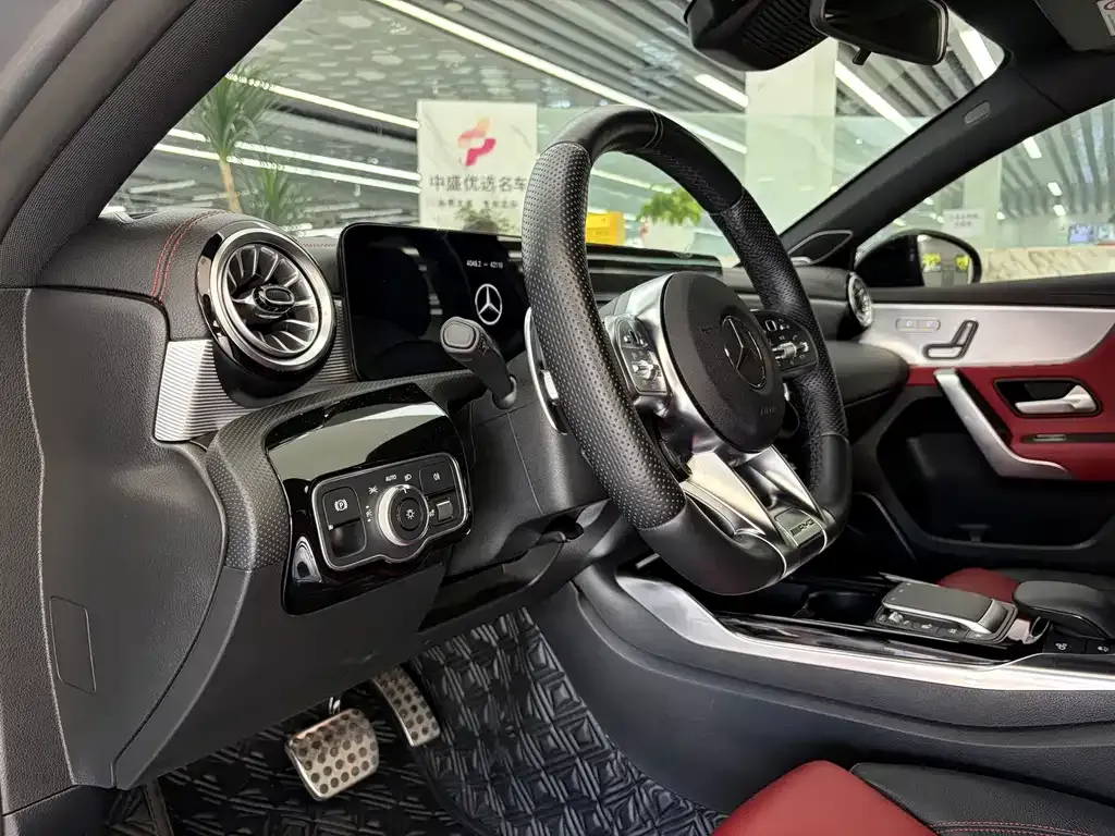 Mercedes-Benz A-Class AMG — фото 10