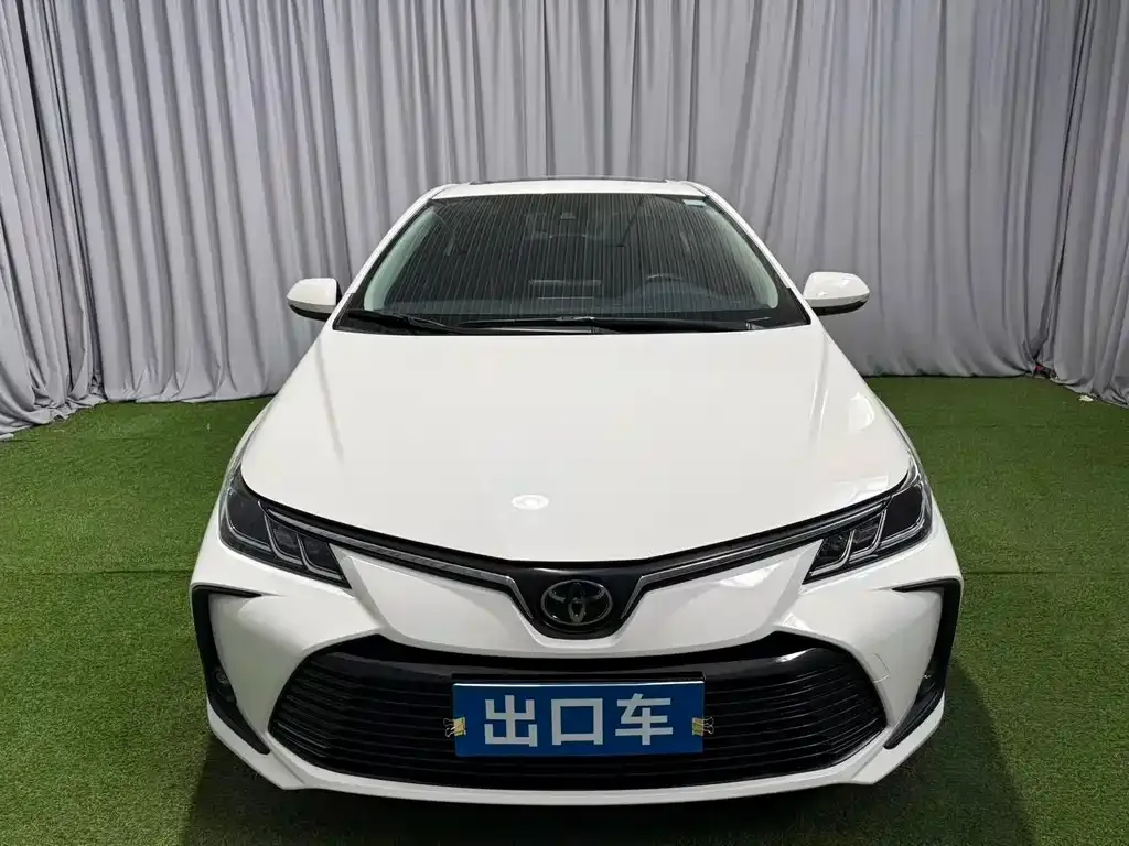 Toyota Corolla — фото 5