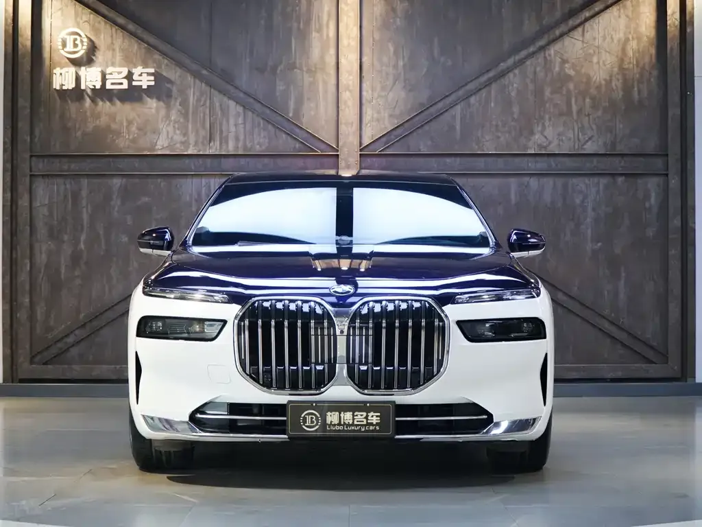 BMW 7 Series — фото 5