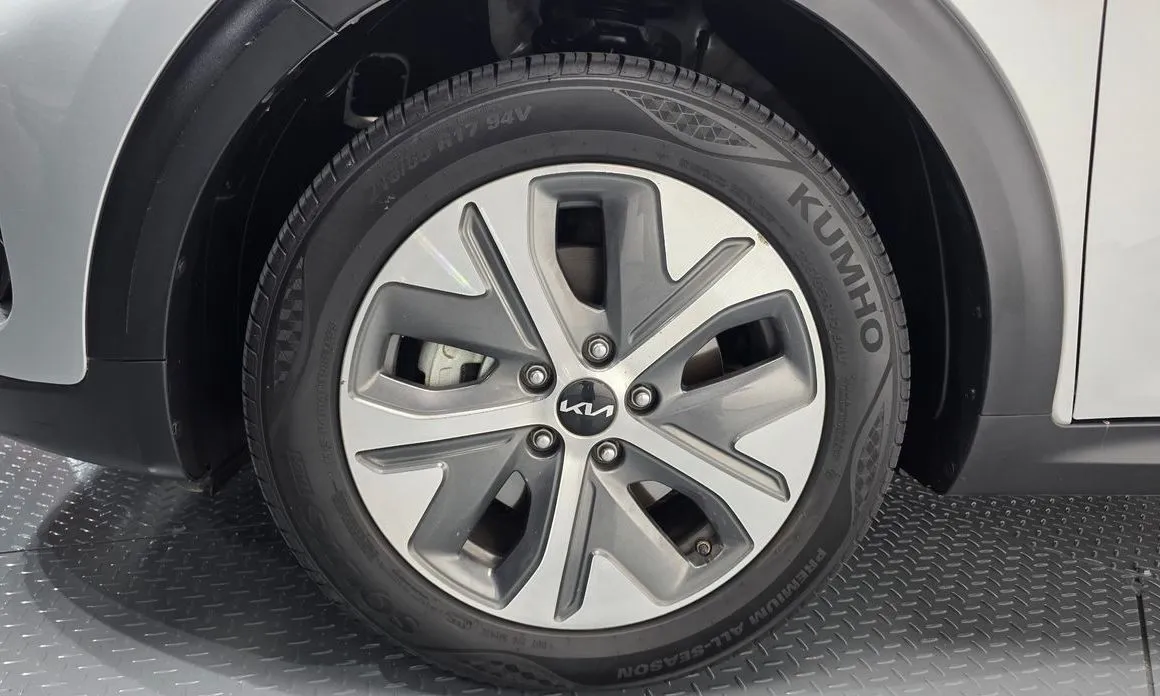 Kia Niro — фото 8