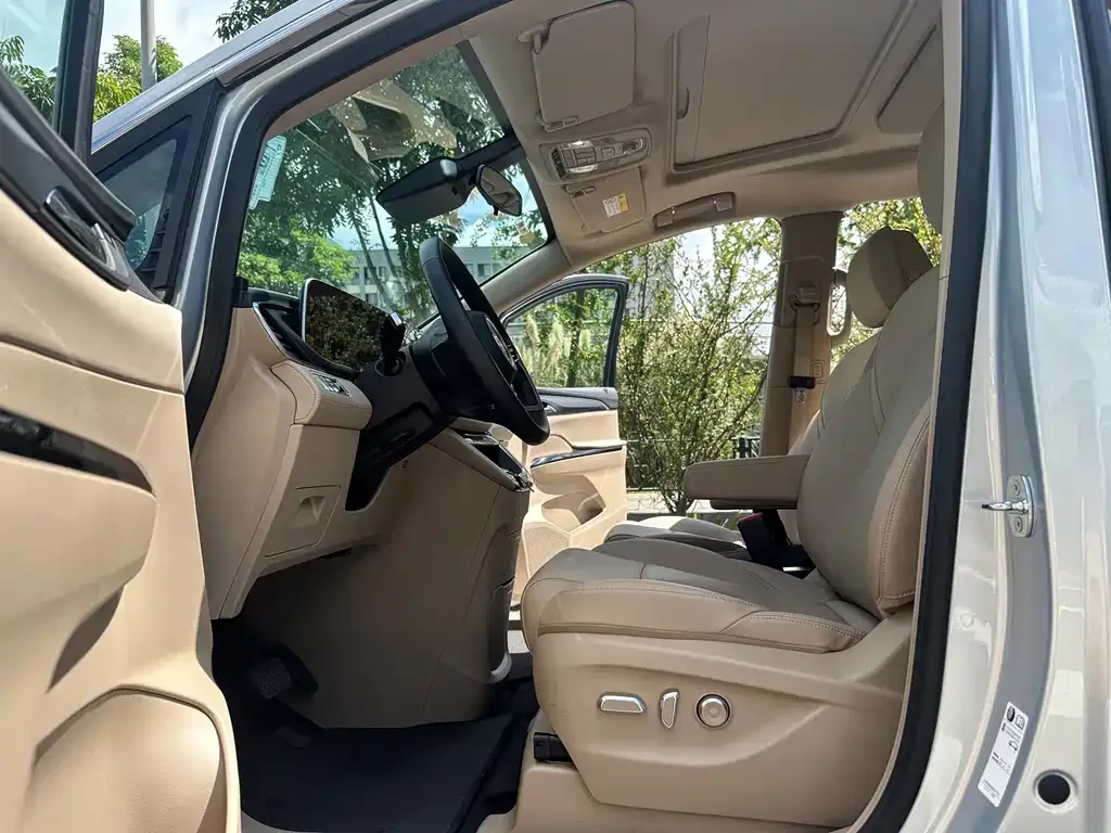 Buick GL8 Hybrid — фото 8