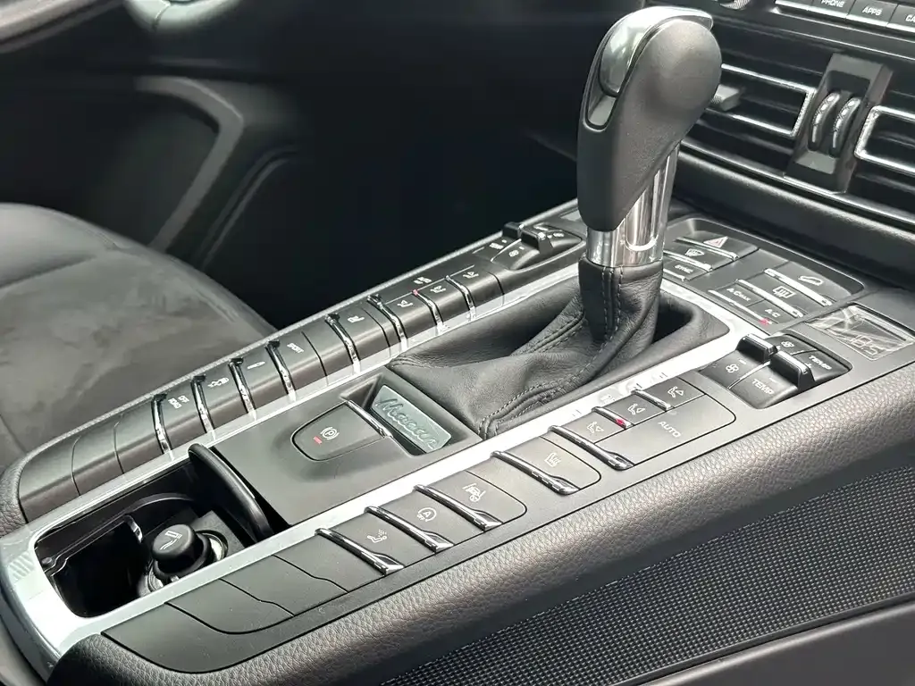 Porsche Macan — фото 10