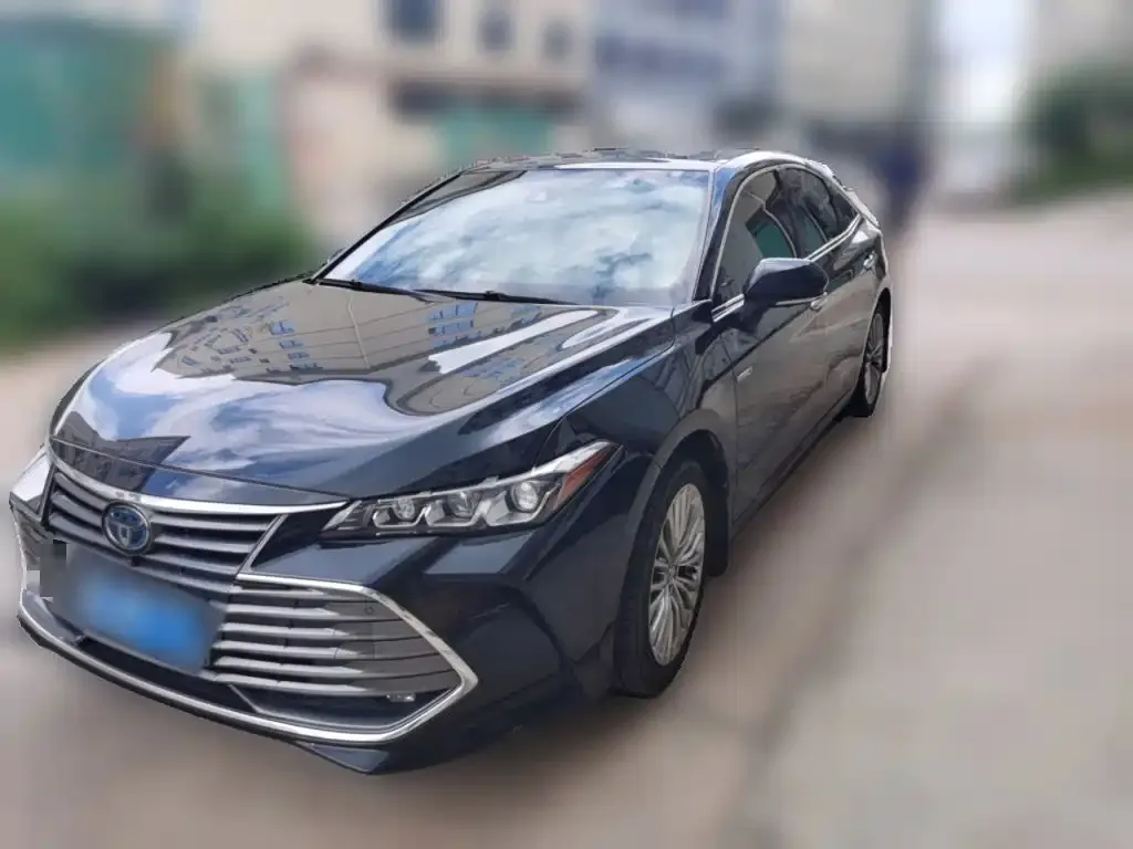 Toyota Avalon — фото 1
