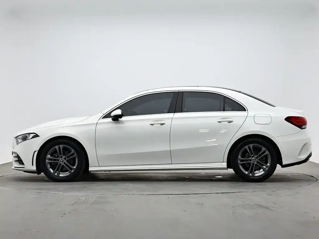 Mercedes-Benz A-Class — фото 7