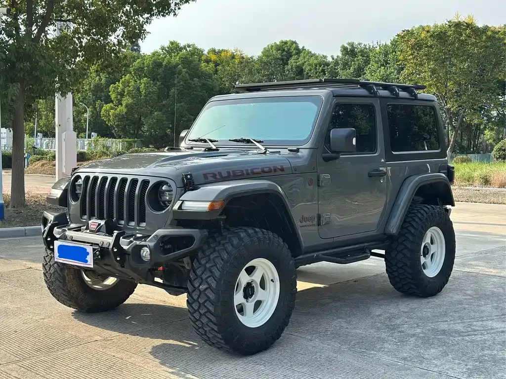 Jeep Wrangler — фото 1