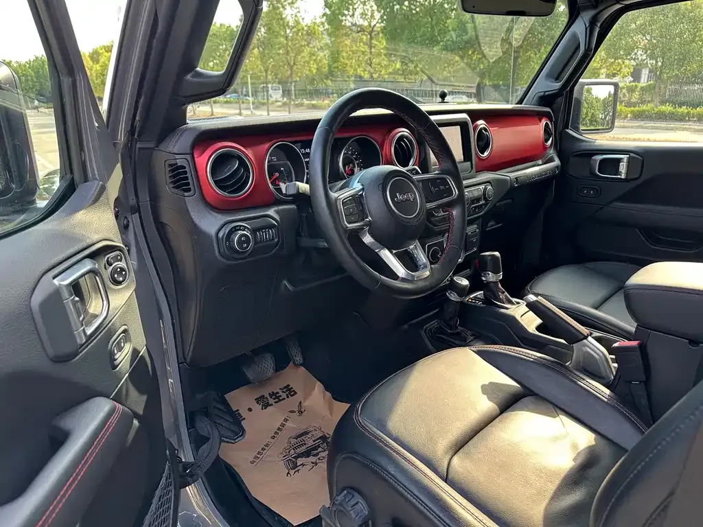 Jeep Wrangler — фото 4
