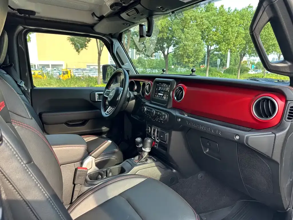 Jeep Wrangler — фото 2