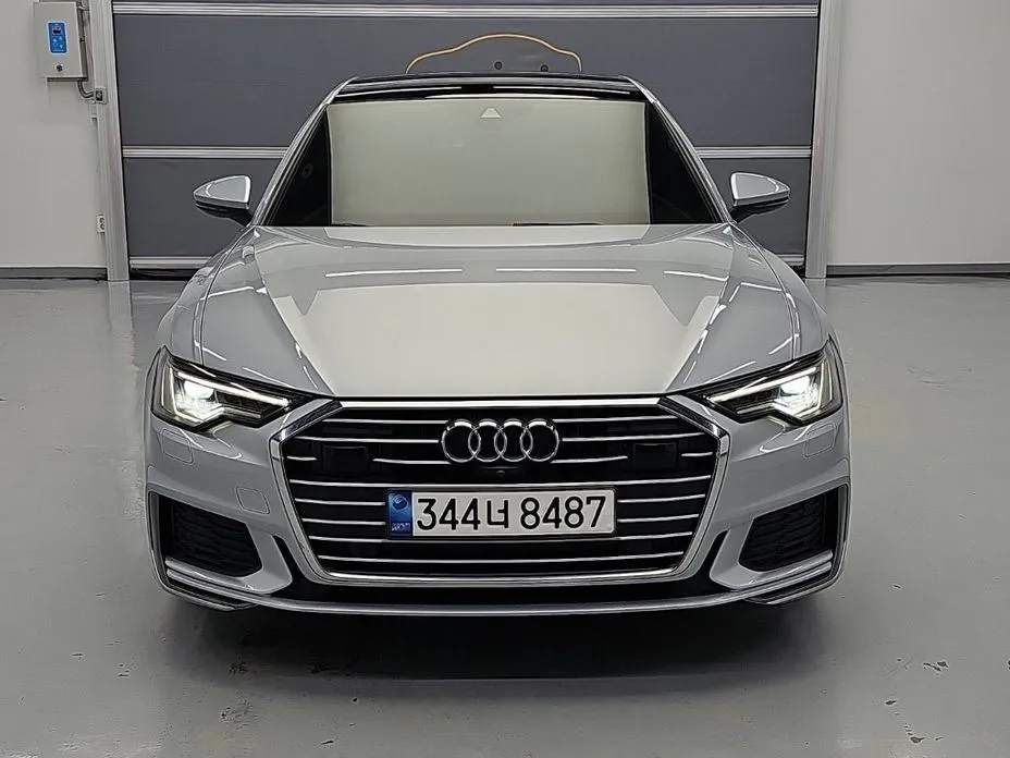 Audi A6 — фото 1