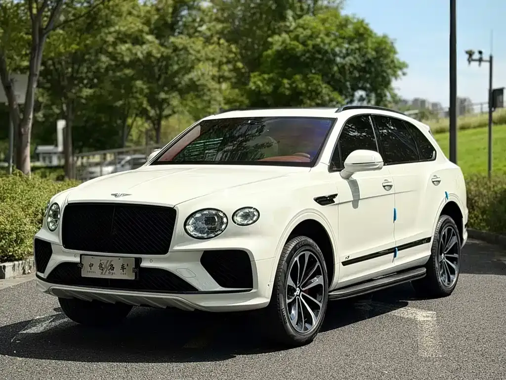 Bentley Bentayga — фото 1