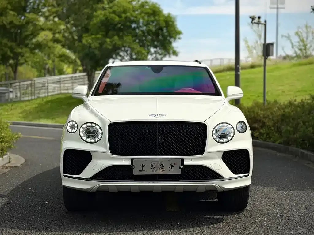 Bentley Bentayga — фото 4