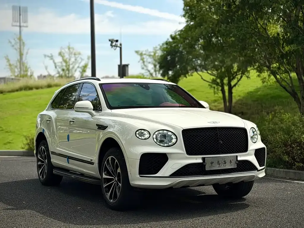 Bentley Bentayga — фото 6