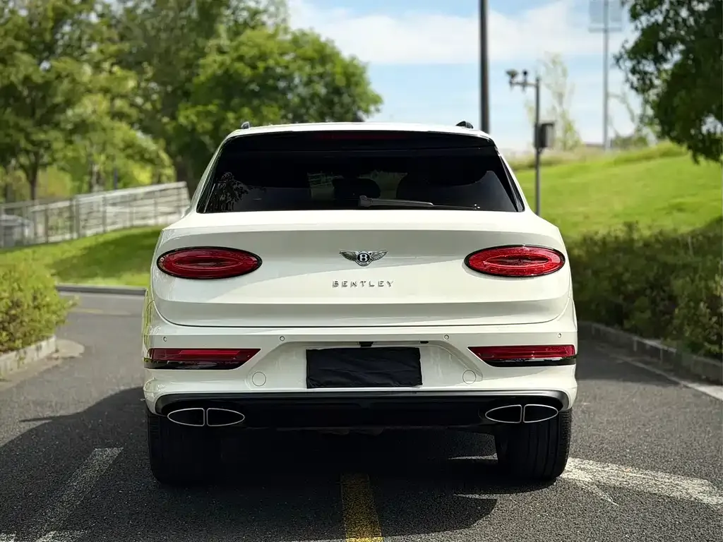 Bentley Bentayga — фото 3