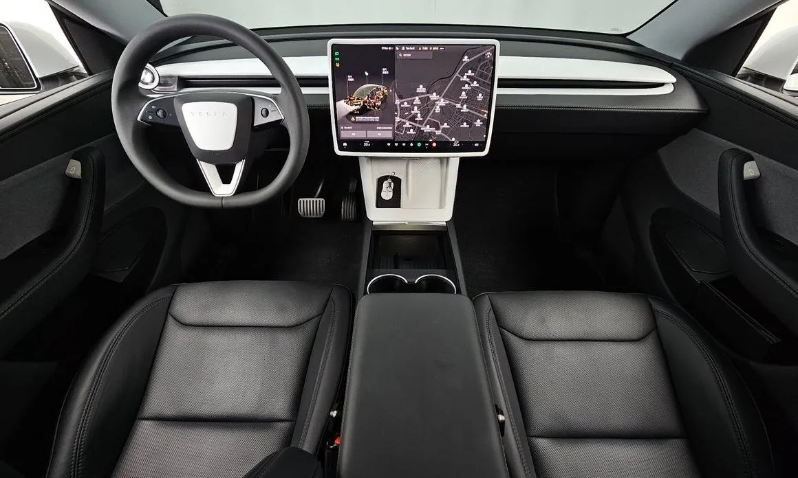 Tesla Model Y — фото 7