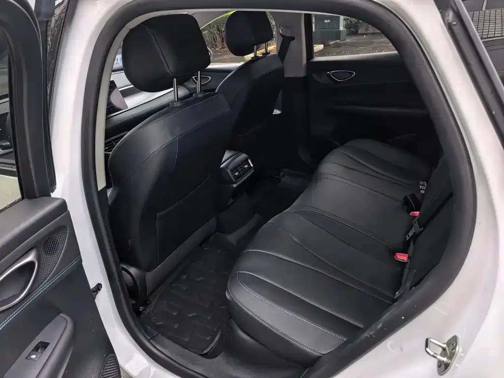 BYD Seal 05 DM-i — фото 2