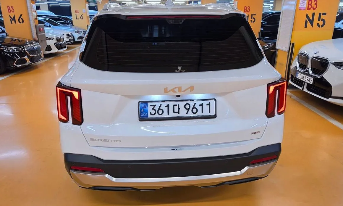Kia Sorento — фото 7