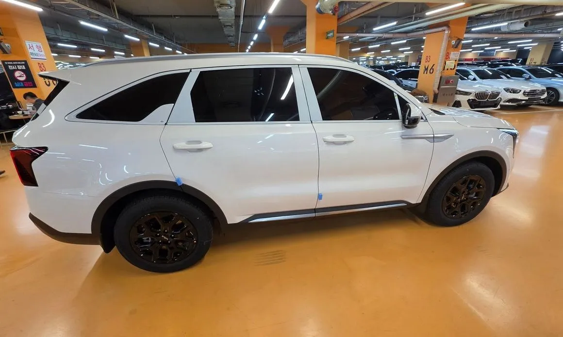 Kia Sorento — фото 9